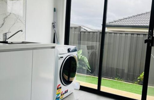 Wallan House | Three bedroom home in Wallan with Mountain view