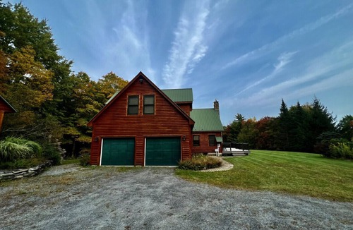 Stratton House | Three Bedroom home with loft