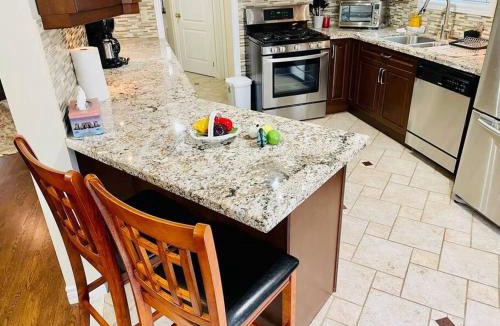 Lisgar House | Three bedroom house