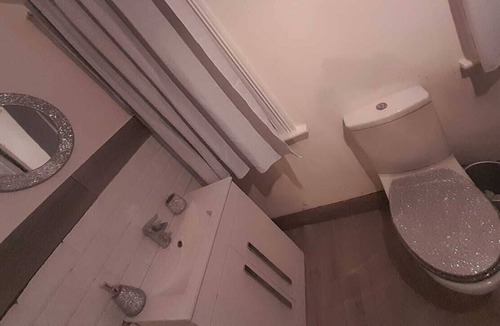 Ladywell House | Three bedroom house- self contained