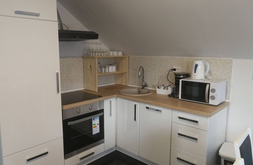 Catrnja Apartment | Three bedroom apartment with balcony Smoljanac (Plitvice) (A-12345-b)