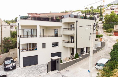 Duce Apartment | Three-Bedroom Penthouse Apartment