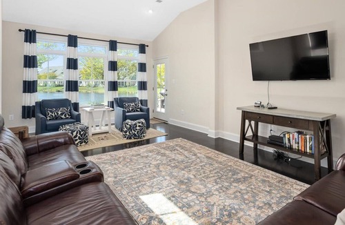Sun Ridge House | Three Bedroom Townhome in Amenity Filled Bayside