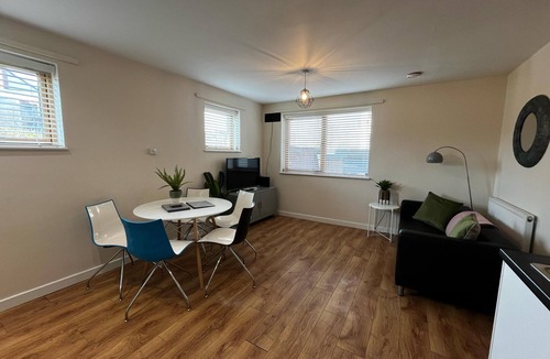 Telford Apartment | Three Bedroom Townhouse with Parking