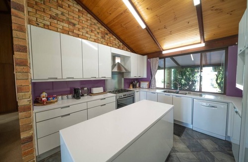 Bethany Villa | Three bedroom Vineyard View Villa @ Blickinstal