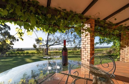 Bethany Villa | Three bedroom Vineyard View Villa @ Blickinstal