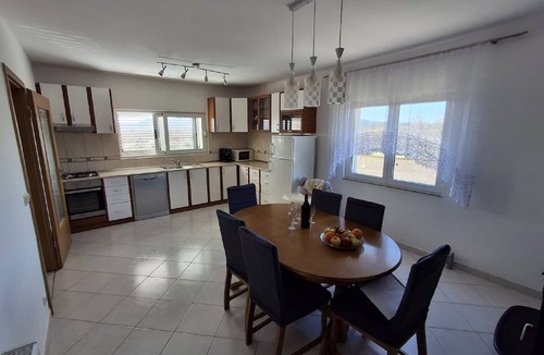 Velim Apartment | Three Bedroom with Balcony Sweet Apartment Iva & Luca