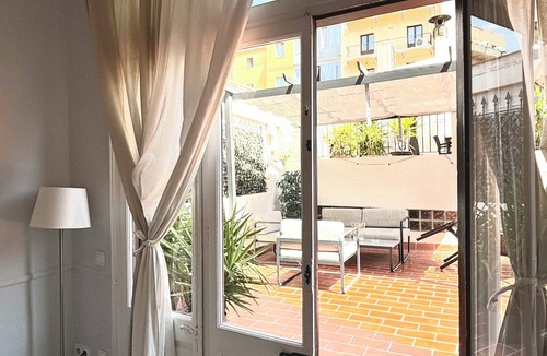 El Raval Apartment | Three bedrooms with terrace. Ramblas