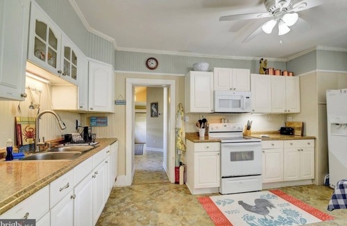 Colonial Beach Cottage | Three Birds cottage, colonial Beach, Va.