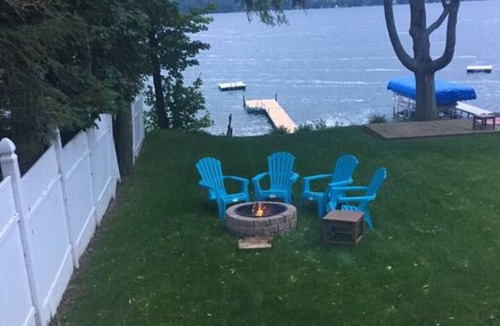 Skaneateles House | Three Birds Cottage-Level Skaneateles Lake
