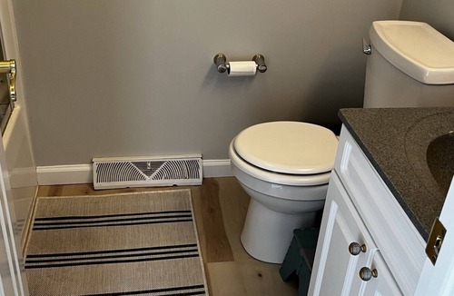 Niantic House | Three blocks from popular private beach!