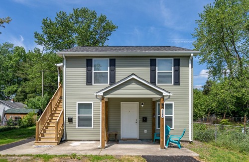 Buckroe Beach Apartment | Three blocks from the beach