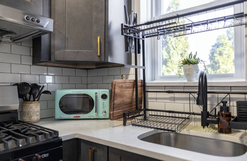 Lodi Apartment | Three BR in Lodi Pet Friendly w/Laundry & Parking