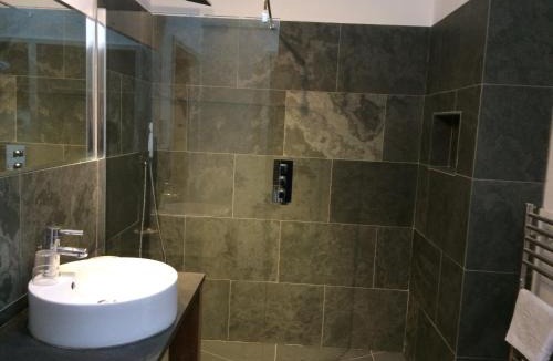 Cranbrook Bed & Breakfast | Three Chimneys Farm Accommodation