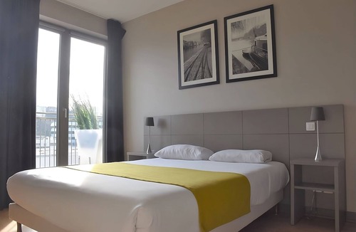 9th Arrondissement Hotel | Three Comfortable and Pet-friendly Rooms, Onsite Parking, Centrally Located!