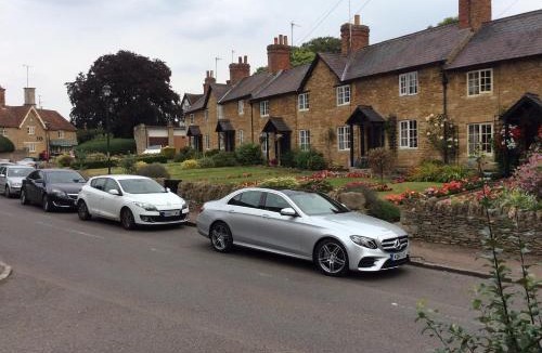 Turvey Bed & Breakfast | Three-Cranes