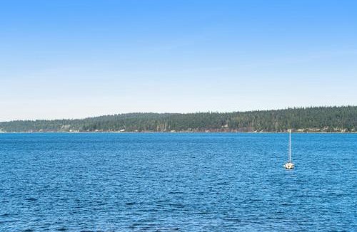 Freeland House | Three Eagles On Whidbey