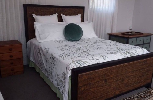 Woodend North Apartment | Three Horseshoes Studio open plan studio