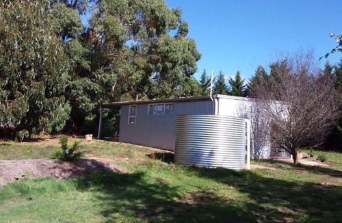 Woodend North Apartment | Three Horseshoes Studio open plan studio