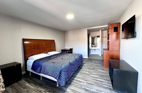 West New Haven Hotel | Three Judges Motel