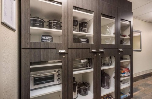 North Arlington Hotel | THREE Large Suites with Kitchens, Pet-friendly!