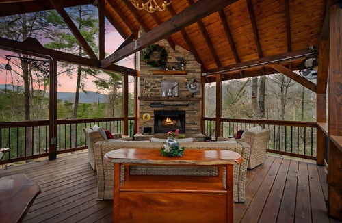 Hidden Lake Cabin | Three Loves Cabin - Mountain View | Hot Tub | Pet Friendly | Firepit