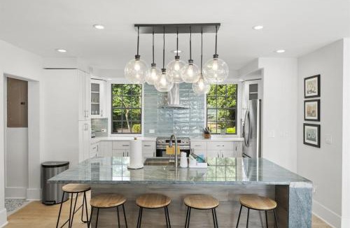 Southside House | Three Oaks Manor Pool Riverfront