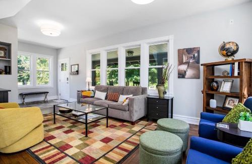 Three Oaks House | Three Oaks Retreat