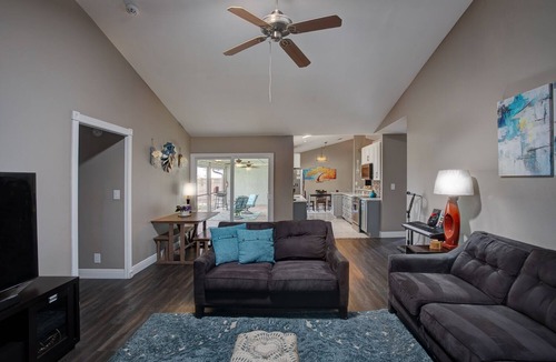 Greenview Shores House | Three Oaks
