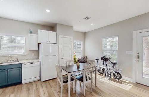 Fulton House | Three Palms By The Bay