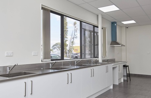 Papatoetoe Hotel | Three Palms Lodge