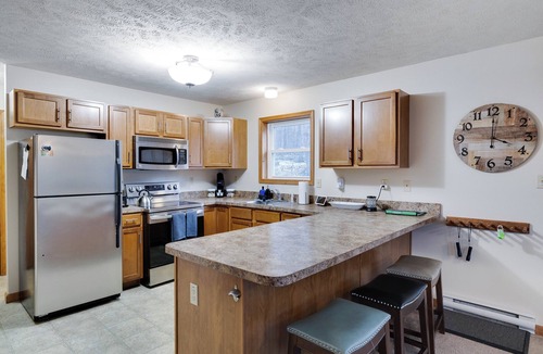 Thornhurst Ski Chalet | Three Pines Chalet- Pocono Lakes