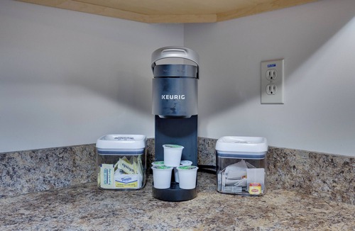 Thornhurst Ski Chalet | Three Pines Chalet- Pocono Lakes