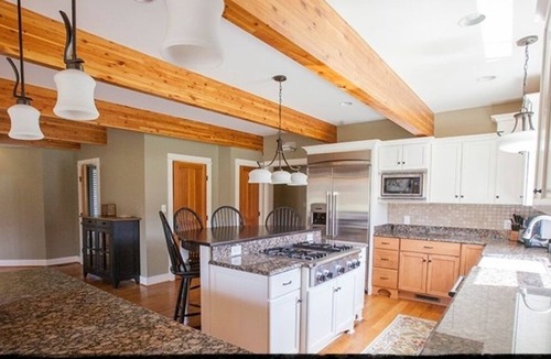 Roseland Cabin | Three Ridges Haven- Devils Backbone Brewing Company