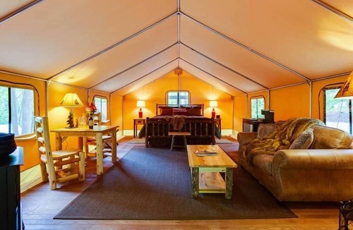 Roseland Cabin | Three Ridges - Luxury Glamping in VA