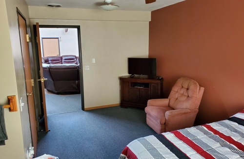 Spencer Cabin | Three Rivers Lodge Room #1