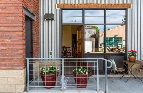 Manhattan Apartment | Three Rivers Studio - Cozy Studio Apartment in Manhattan