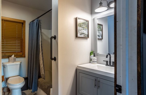 Montague Cabin | Three, Riverside, Cabins