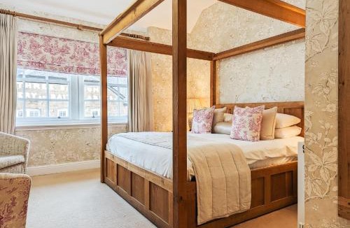 Usk Hotel | Three Salmons Hotel