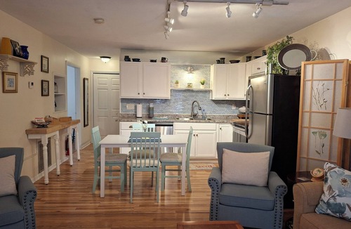 Crystal River Apartment | Three Sisters Cottages