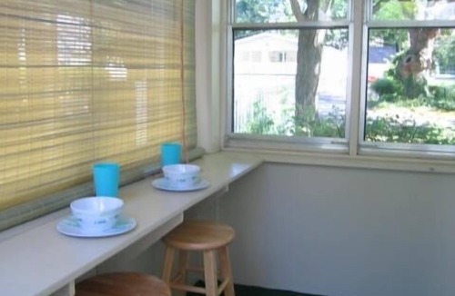 South Haven House | 'Three Sisters Cottage' - 4th House from Lake