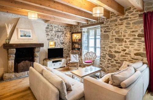 Saint-Suliac House | Three-star house 250m from Saint-Suliac's beach