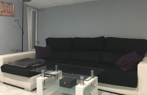 Vilanova I la Geltru House | Three-storey house with two terraces near downtown and the beach