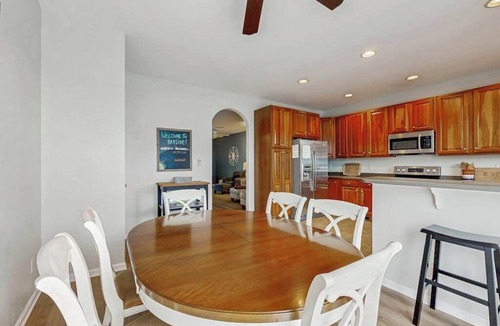 Sun Ridge Condo | Three-Story Bayside Resort Retreat W/Shared Pool/Hot Tub, Balcony & Central AC