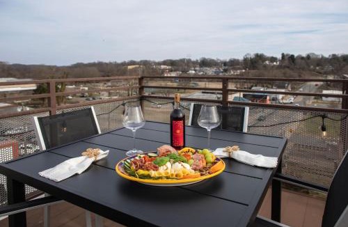 Jonesville Apartment | Three Trails Downtown Elkin
