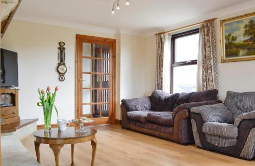 Talgarth House | Three Views Bungalow