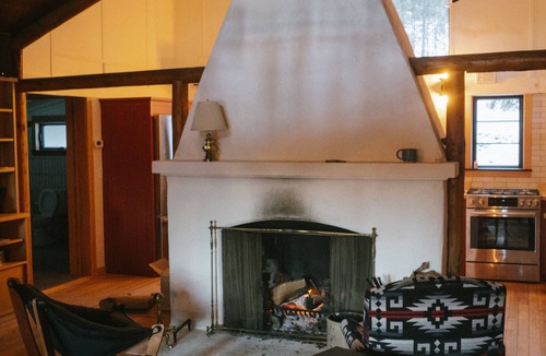 Washougal House | Three waterfalls, a river and Lodge.