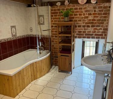 Aldborough House | Threshers Barn and Shire Horse Barn