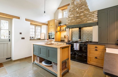 Nettleton Villa | Threshing Mill - Four Bedroom Villa, Sleeps 8