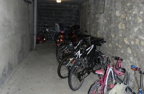 Chartres Apartment | THRESHOLD WITH PARKING